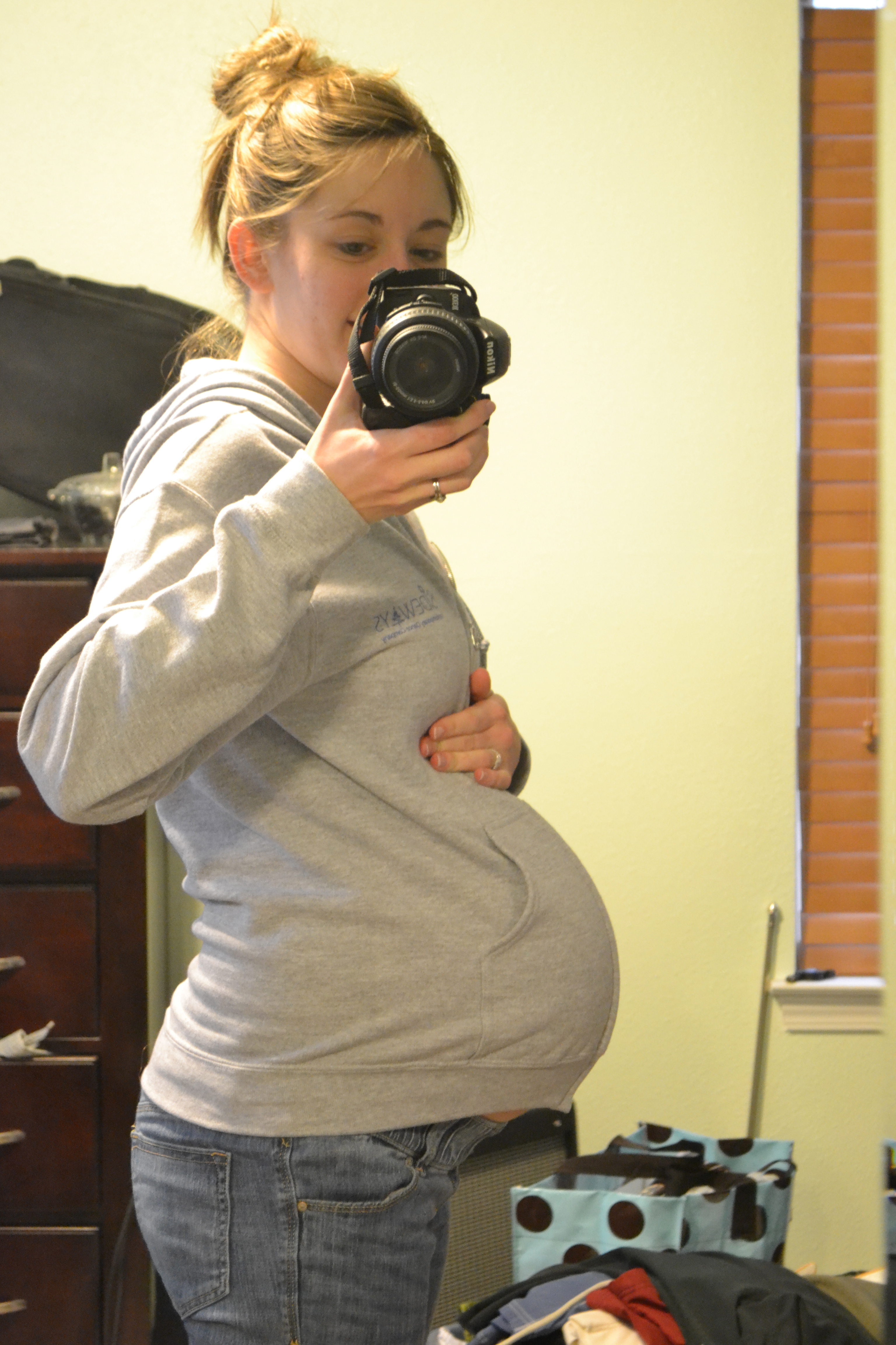 Вторая беременность 39. 39 Неделя беременности фото. Pregnancy 39 weeks. Kris pregnancy.